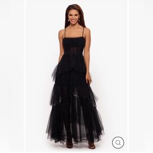 Betsy & Adam
Illusion Tiered Ruffled Tulle Square Neck Mesh Sleeveless Gown